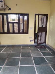 Bedroom Image of 2400 Sq.ft 6 BHK Independent House for sale in Shalimar Garden Ghaziabad for Rs. 25000000