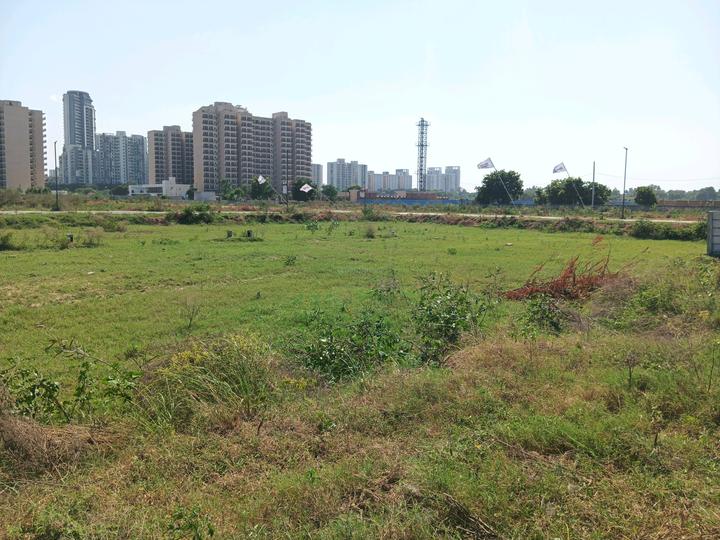 Vatika Express City Plots Main Image 1
