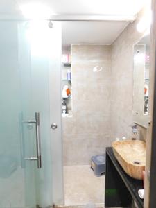 Bathroom Image of 3500 Sq.ft 4 BHK Independent House for sale in Trimalgherry Secunderabad for Rs. 22000000