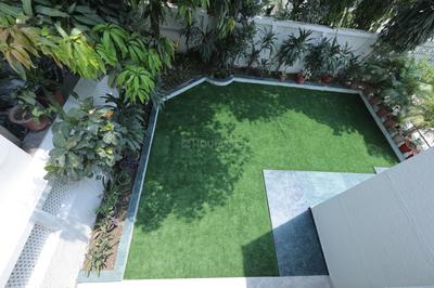 Balcony Image of 13500 Sq.ft 10 BHK Independent House for rent in New Friends Colony New Delhi for Rs. 800000