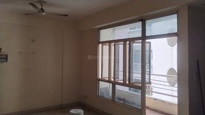 Living Room Image of 850 Sq.ft 2 BHK Apartment / Flat for rent in Supertech Livingston, Crossings Republik Ghaziabad for Rs. 16000