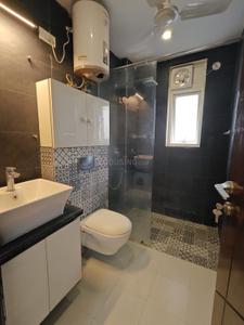 Bathroom Image of 3000 Sq.ft 4 BHK Builder Floor for rent in Unitech Nirvana Country, Sector 50 Gurgaon for Rs. 80000