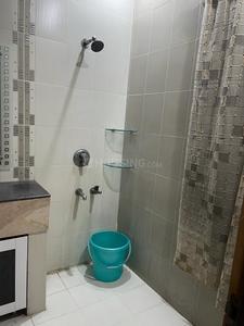 Bathroom Image of 2500 Sq.ft 3 BHK Independent House for rent in Sector 12 Noida for Rs. 40000