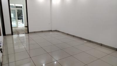 Living Room Image of 842 Sq.ft 2 BHK Builder Floor for sale in Uniwest Arcade Homes, Sector 102 Noida for Rs. 5500000