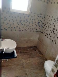 Bathroom Image of 1500 Sq.ft 3 BHK Apartment / Flat for rent in Arsha Sumangalam, Vrindavan Yojana Lucknow for Rs. 22000