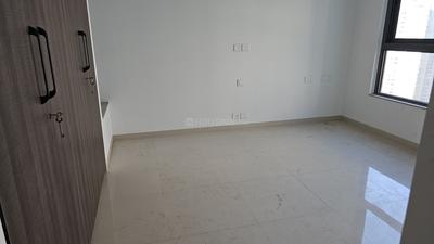 Bedroom Image of 850 Sq.ft 2 BHK Apartment / Flat for rent in Kalpataru Immensa, Thane West Thane for Rs. 42000