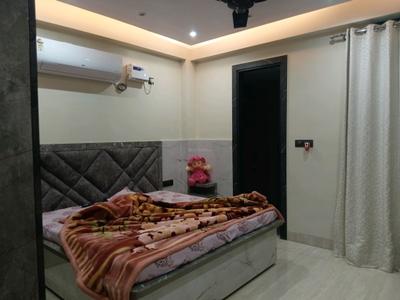 Bedroom Image of 1850 Sq.ft 4 BHK Builder Floor for sale in Raj Nagar Extension Ghaziabad for Rs. 16000000
