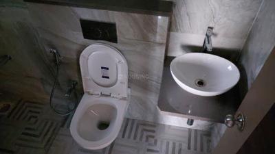 Bathroom Image of 550 Sq.ft 1 BHK Apartment / Flat for rent in Veena Synergy, Andheri East Mumbai for Rs. 65000
