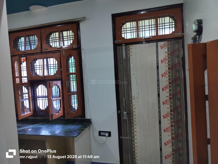 Manak Nagar, Alambagh Bedroom 1