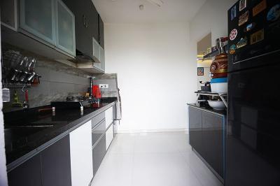 Kitchen Image of 900 Sq.ft 2 BHK Apartment / Flat for sale in Wakad Pune for Rs. 9500000