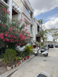 Image of 3200 Sq.ft 6 BHK Builder Floor for sale in Shiv Vatika Brij Residency, Nipania, Indore for Rs. 21100000