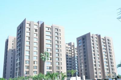Image of 2935 Sq.ft 4 BHK Apartment / Flat for sale in Bhimrad, Surat for Rs. 15000000
