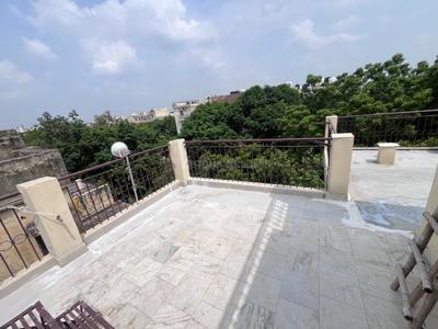 Balcony Image of 1200 Sq.ft 1 BHK Builder Floor for rent in Mayur Vihar II New Delhi for Rs. 23000