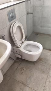 Bathroom Image of 2360 Sq.ft 4.5 BHK Villa for rent in Godrej Crest, Jaypee Greens Greater Noida for Rs. 80000
