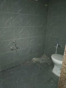 Common Bathroom Image of 1400 Sq.ft 3 BHK Apartment / Flat for sale in Pacifica Amara, Sanathal Ahmedabad for Rs. 6500000