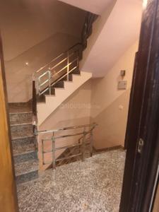 Image of 850 Sq.ft 2 BHK Builder Floor for rent in New Ashok Nagar, New Delhi for Rs. 18000