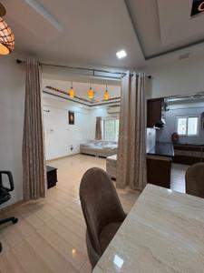 Bedroom Image of 2600 Sq.ft 3.5 BHK Apartment / Flat for rent in Tukoganj Indore for Rs. 70000