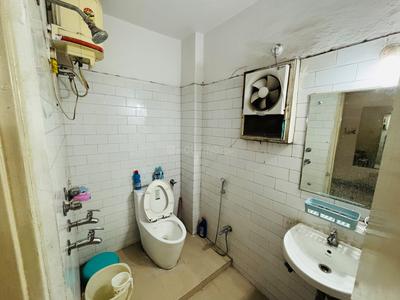 Bathroom Image of 1550 Sq.ft 3 BHK Apartment / Flat for rent in Shahpura Bhopal for Rs. 25000