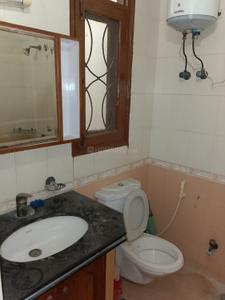 Bathroom Image of 1000 Sq.ft 1 BHK Independent House for rent in Sector 39 Noida for Rs. 21000