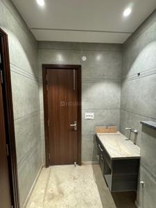 Kitchen Image of 2750 Sq.ft 4 BHK Builder Floor for sale in Mansarover Garden New Delhi for Rs. 46000000