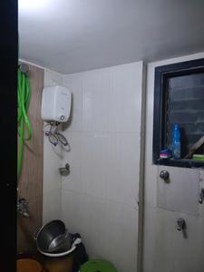 Common Bathroom Image of 530 Sq.ft 1 BHK Apartment / Flat for rent in Kasarvadavali Thane for Rs. 21000