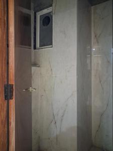 Common Bathroom Image of 1650 Sq.ft 3.5 BHK Apartment / Flat for sale in DM Infra, Sector 104 Noida for Rs. 7000003