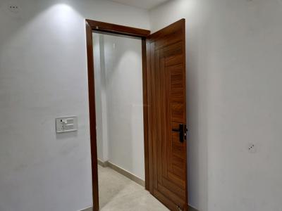 Bedroom Image of 600 Sq.ft 2 BHK Apartment / Flat for sale in Hans Builders Floor, Dwarka Mor New Delhi for Rs. 4100000