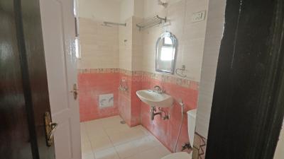 Image of 1600 Sq.ft 3 BHK Apartment / Flat for rent in Express Garden, Indirapuram, Ghaziabad for Rs. 33000