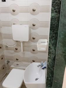 Bathroom Image of 500 Sq.ft 1 BHK Apartment / Flat for rent in Mohid Swiz Heights, Andheri West Mumbai for Rs. 60000