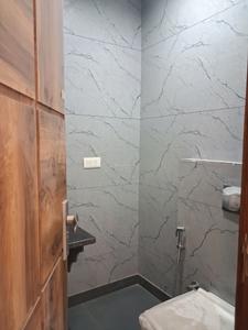 Bedroom Three Image of 1800 Sq.ft 3 BHK Builder Floor for sale in Paschim Vihar New Delhi for Rs. 41000000
