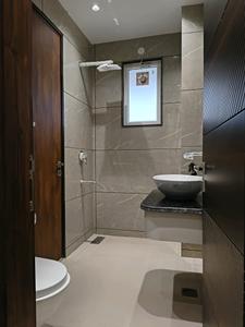 Common Bathroom Image of 2400 Sq.ft 5 BHK Builder Floor for sale in Indirapuram Ghaziabad for Rs. 36500000