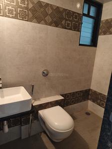 Bathroom Image of 1300 Sq.ft 3 BHK Apartment / Flat for rent in Kohinoor Sapphire III, Tathawade Pune for Rs. 32000