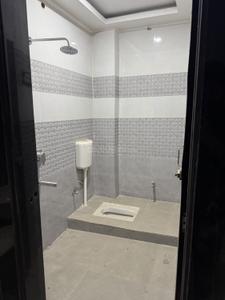 Bathroom Image of 1250 Sq.ft 2 BHK Builder Floor for rent in Kursi Road Lucknow for Rs. 12000