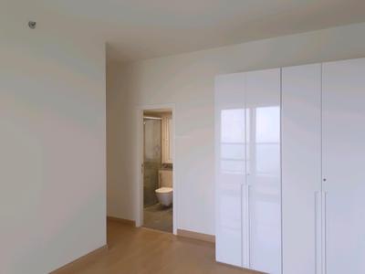 Bedroom Image of 2400 Sq.ft 3 BHK Apartment / Flat for sale in DLF One Midtown, Karampura New Delhi for Rs. 64500000
