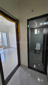 Bathroom Image of 1079 Sq.ft 2 BHK Apartment / Flat for rent in SH Humming Bees, Muthangi Sangareddy for Rs. 19000