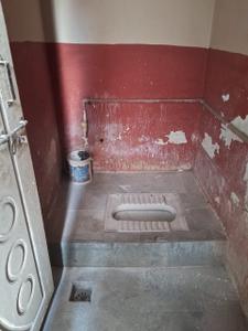 Bathroom Image of 680 Sq.ft 1 BHK Builder Floor for rent in Uppal Hyderabad for Rs. 7000
