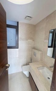 Bathroom Image of 2415 Sq.ft 3 BHK Apartment / Flat for sale in Central Park Flower Valley, Sector 33 Sohna for Rs. 23400000