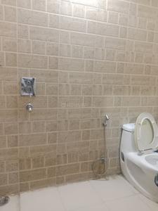 Bathroom Image of 1500 Sq.ft 1 BHK Builder Floor for rent in Sector 17 Gurgaon for Rs. 36000