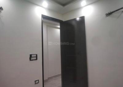 Bedroom Image of 1000 Sq.ft 3 BHK Builder Floor for sale in Govindpuri New Delhi for Rs. 6500000