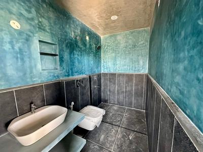 sovereign Bathroom 1