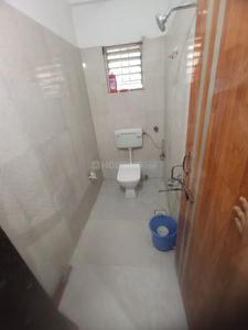 Bathroom Image of 600 Sq.ft 1 BHK Apartment / Flat for rent in Manjari Budruk Pune for Rs. 15500