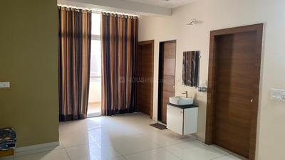 Bedroom Image of 2250 Sq.ft 3 BHK Apartment / Flat for rent in Shree Umiya Sunshine Fortune, Kudasan Gandhinagar for Rs. 24000