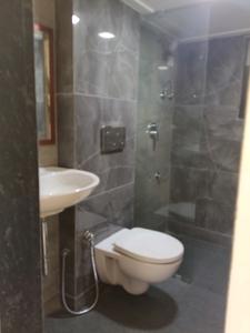 Common Bathroom Image of 1872 Sq.ft 3 BHK Apartment / Flat for sale in JP North Westend Tower 2, Bhayandar West Mira Bhayandar for Rs. 17784000