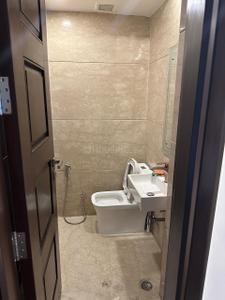 Bathroom Image of 4500 Sq.ft 4 BHK Builder Floor for rent in New Friends Colony New Delhi for Rs. 232000