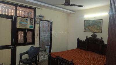 Bedroom Image of 1400 Sq.ft 3 BHK Builder Floor for sale in Dwarka Mor New Delhi for Rs. 4800000