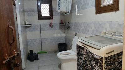 Image of 1750 Sq.ft 3.5 BHK Apartment / Flat for rent in Pathik Vihar, Sector 62, Noida for Rs. 35000