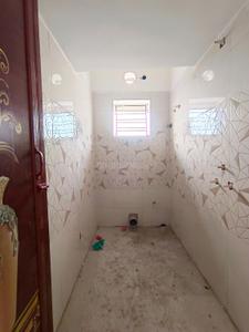 Bathroom Image of 720 Sq.ft 2 BHK Apartment / Flat for sale in Behala Kolkata for Rs. 3700000