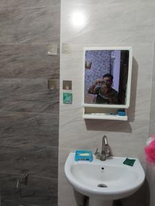 Bathroom Image of 2100 Sq.ft 3 BHK Builder Floor for rent in Sector 31 Faridabad for Rs. 27000