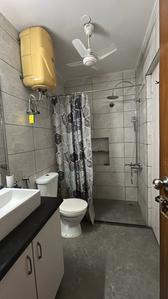 Bathroom Image of 1267 Sq.ft 3 BHK Apartment / Flat for sale in ATS Greens I, Sector 50 Noida for Rs. 19000000