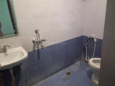 Bathroom Image of 1200 Sq.ft 3 BHK Builder Floor for rent in Toli Chowki Hyderabad for Rs. 17000